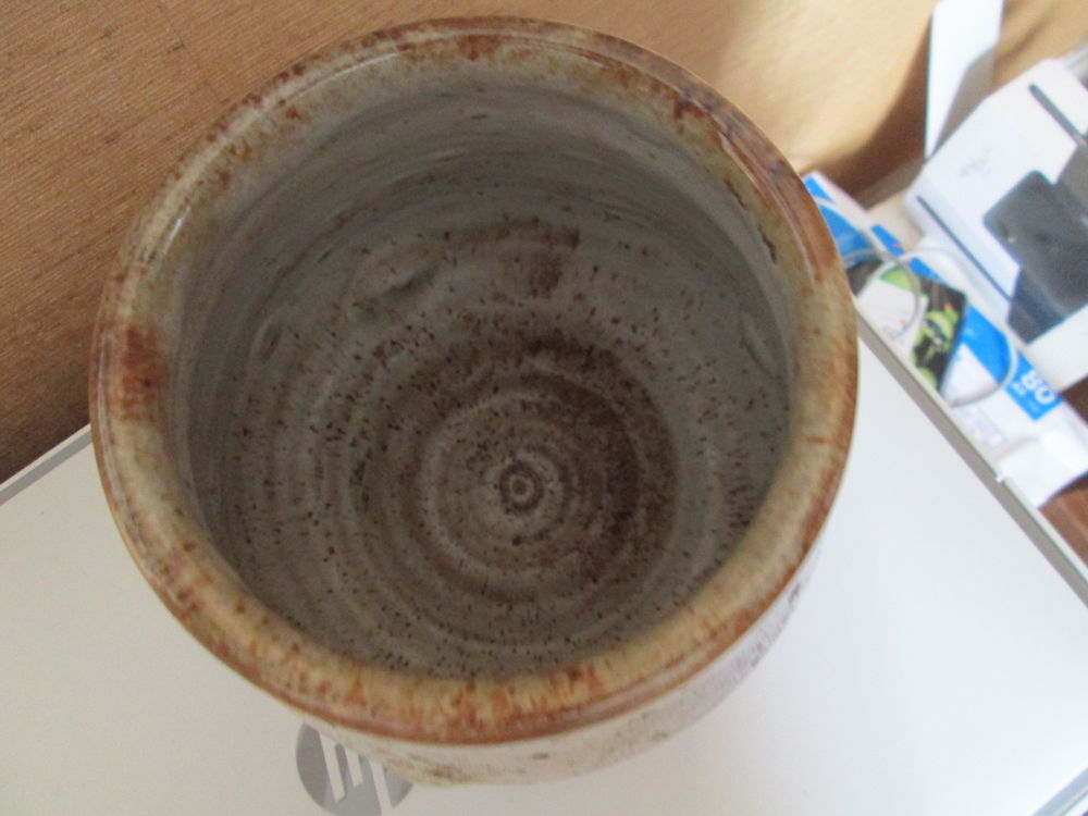 Vase en gr&egrave;s brun &eacute;maill&eacute; Décoration