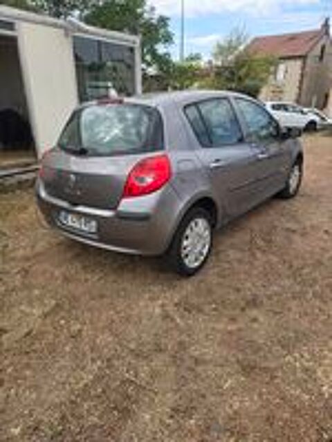 Clio III Clio 1.5 dCi 105 eco2 Dynamique 2008 occasion 03100 Montlu&ccedil;on