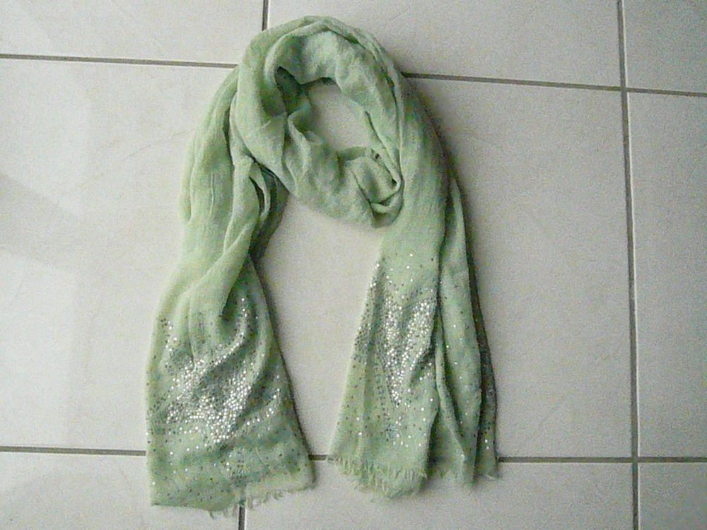 Foulard vert amande Maroquinerie