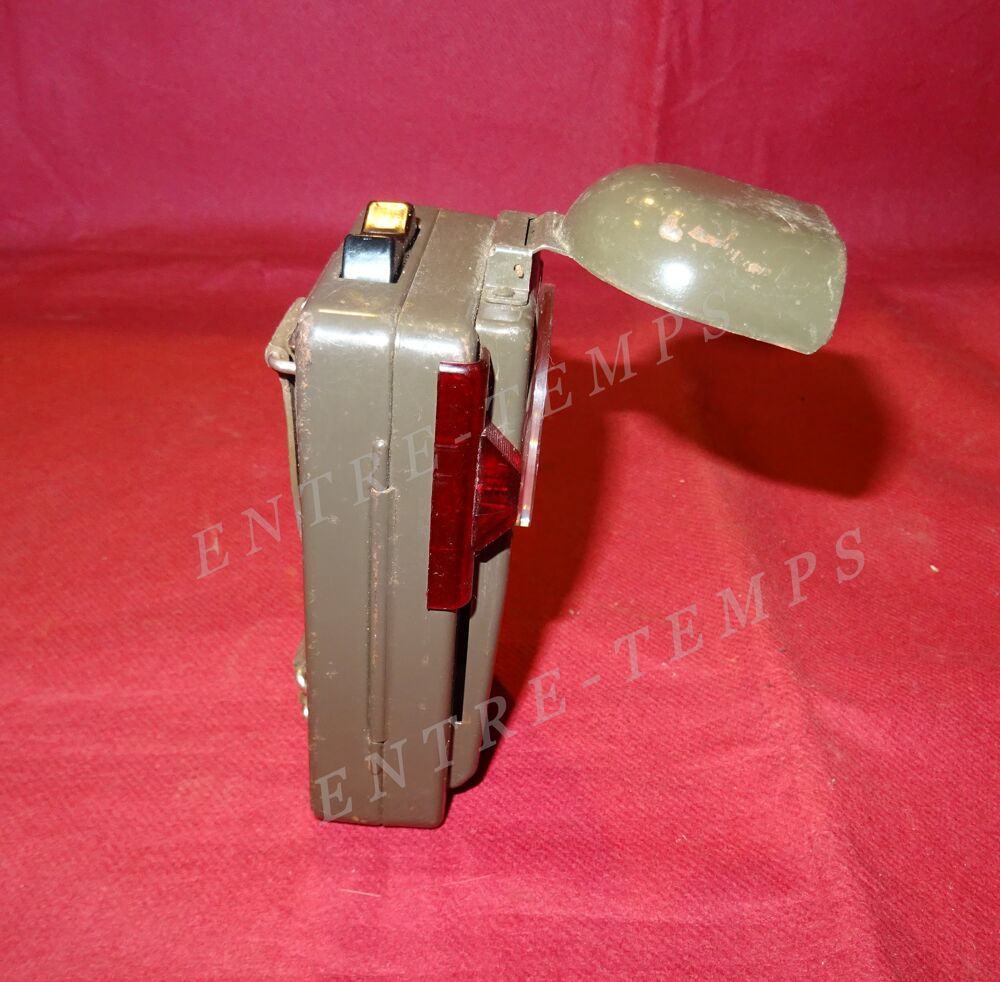 ELVES LAMPE MILITAIRE DE POCHE TYPE ALLEMANDE 