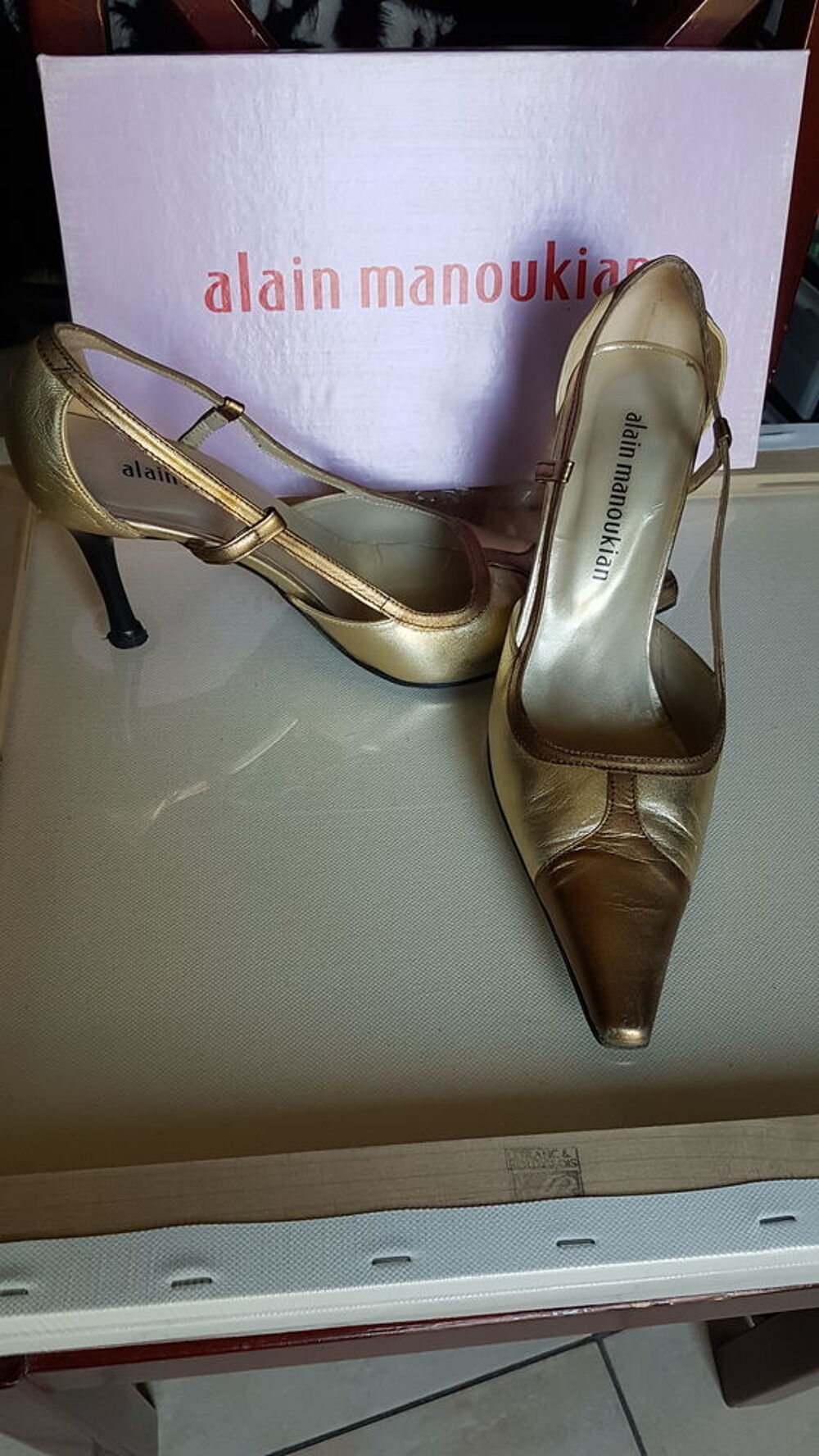 ESCARPINS DOR&Eacute; MARQUE MANOUKIAN Chaussures