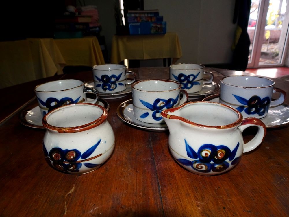 Service th&eacute; caf&eacute; 5 tasses sous tasses pot lait sucre Décoration