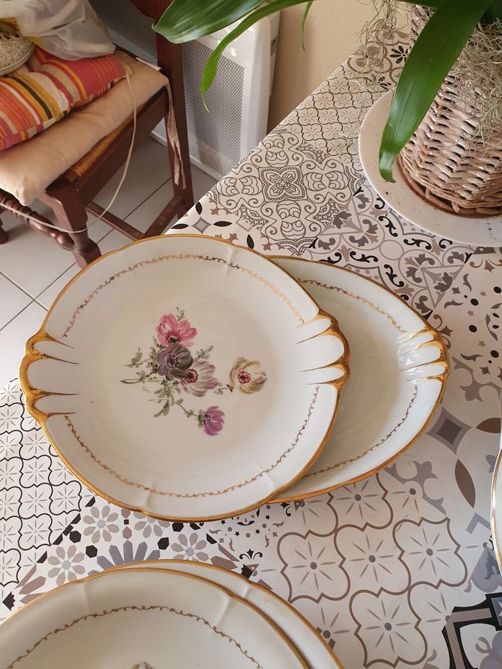 SERVICE DE TABLE EN PORCELAINE DE VIERZON Décoration