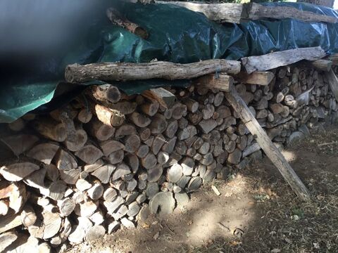 bois de chauffage.chêne très sec Baud (56)