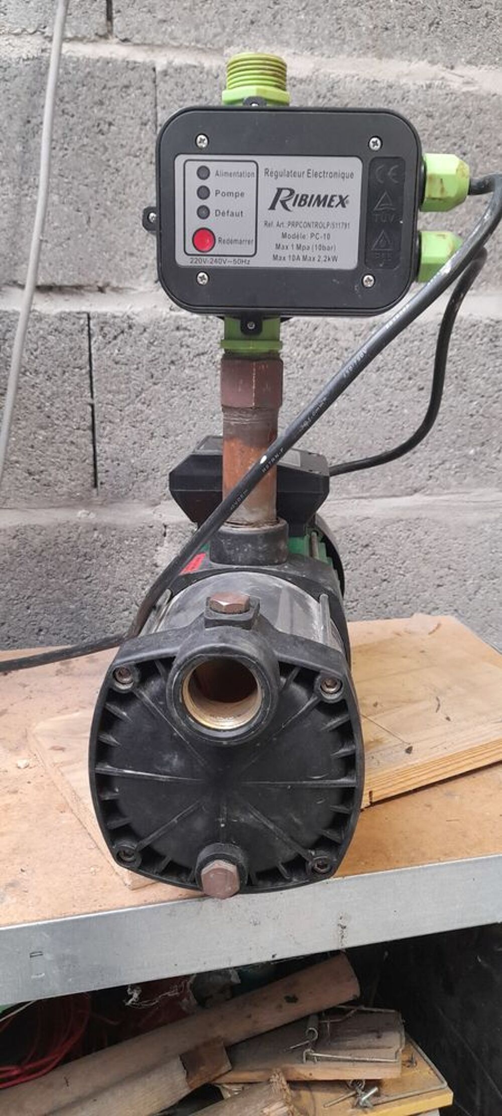 Pompe de surface multicellulaire avec son regulateur electro Bricolage