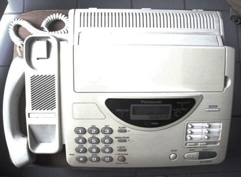 Téléphone/fax bi-voltage 110 et 220 Panasonic 33 Paris 16 (75)