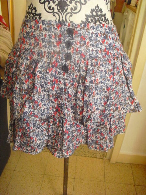 jupe a volants fleurie bleue faience NEUVE MONOPRIX T 36 11 Lyon 5 (69)