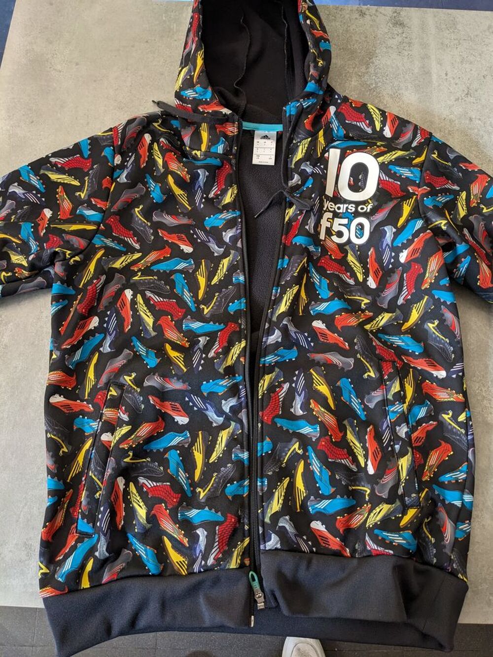 VESTE ADIDAS &Eacute;DITION LIMIT&Eacute;E 10 ANS DE LA F50 ANNIVERSAIRE d Décoration