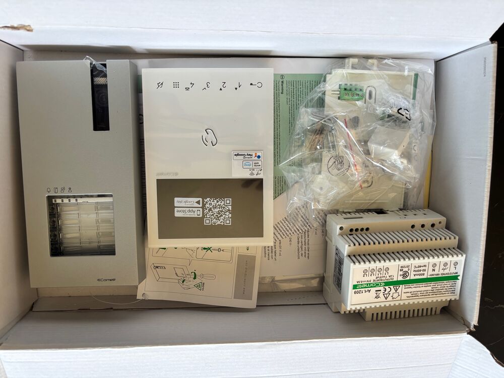 kit VIDEO COMELIT pour Entr&eacute;e ou Portail neuf
Bricolage