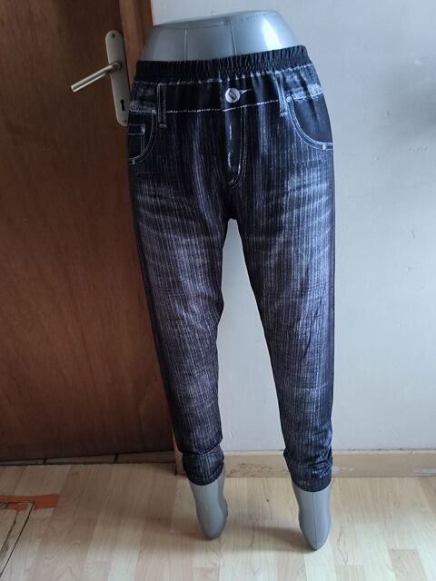 Legging neuf T 44 10 Pierrefitte (79)
