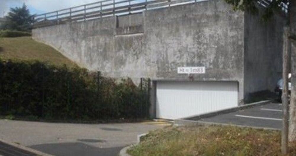 Vente Parking/Garage Box Boussy St Antoine Face zone commerciale Boussy-saint-antoine