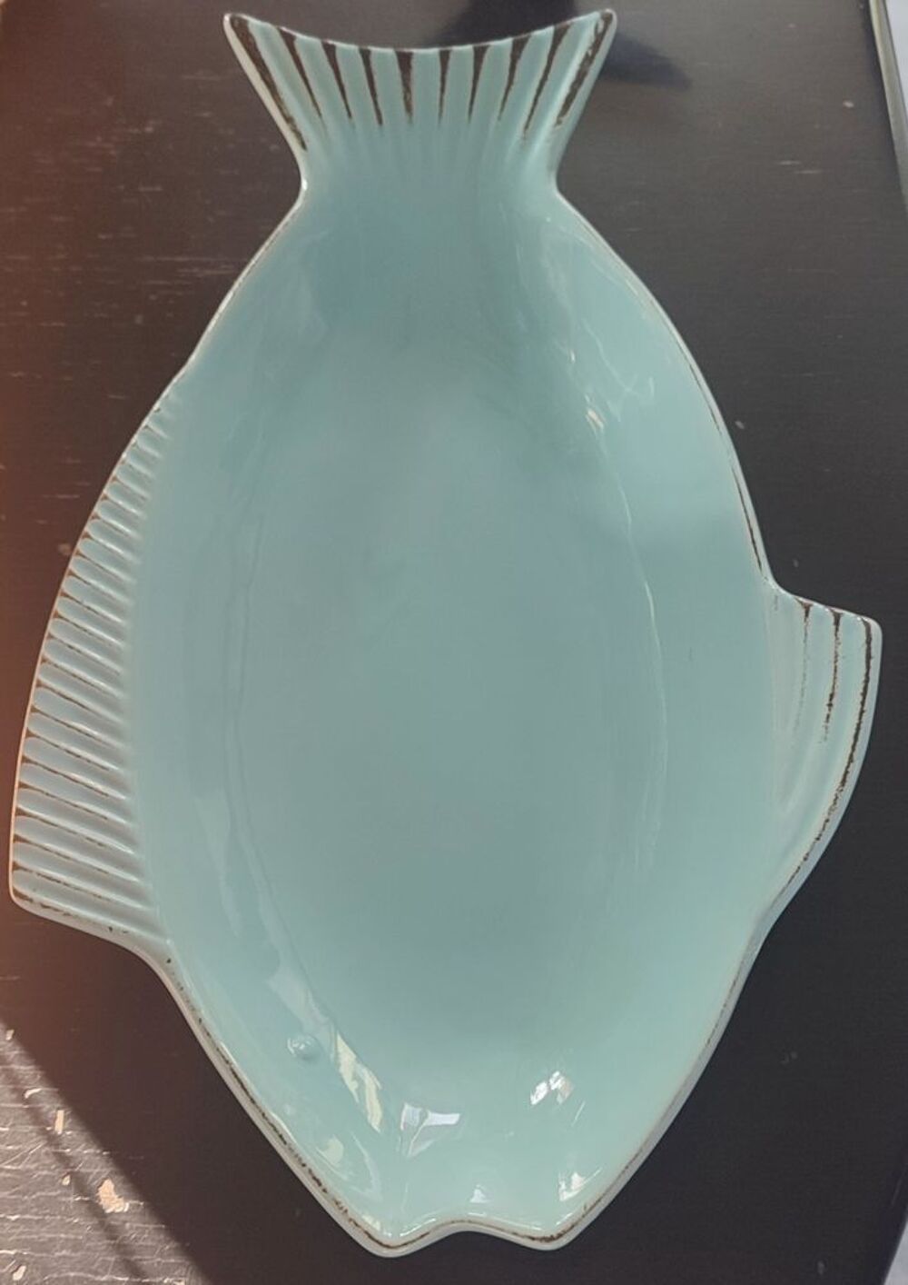 Plat creux c&eacute;ramique forme poisson 