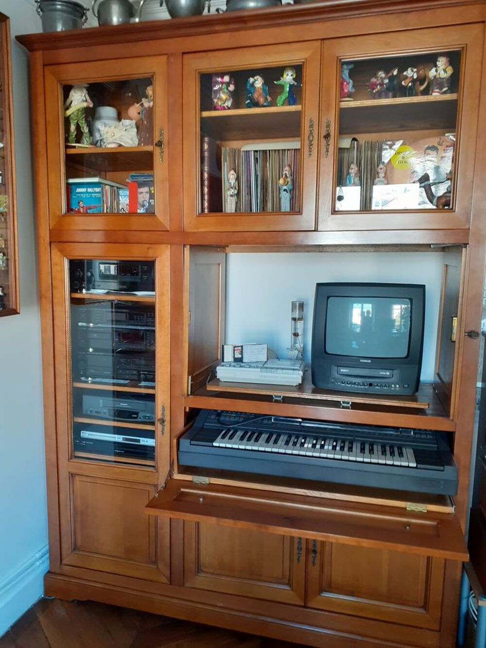 MEUBLE -HIFI EN MERISIER MASSIF , Meubles