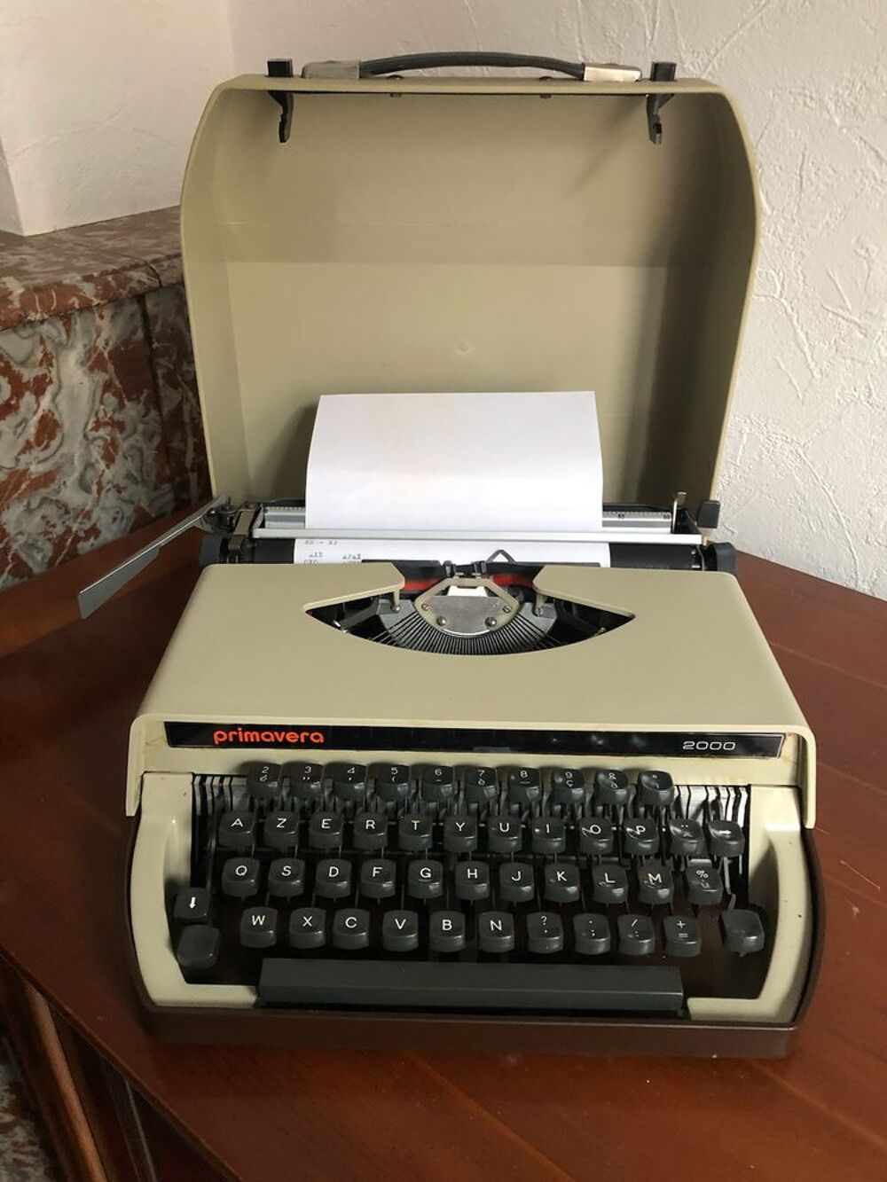 MACHINE A ECRIRE PORTABLE 