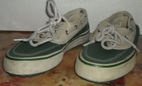 Chaussures basses taille 39.Andr� 12 Montreuil (93)