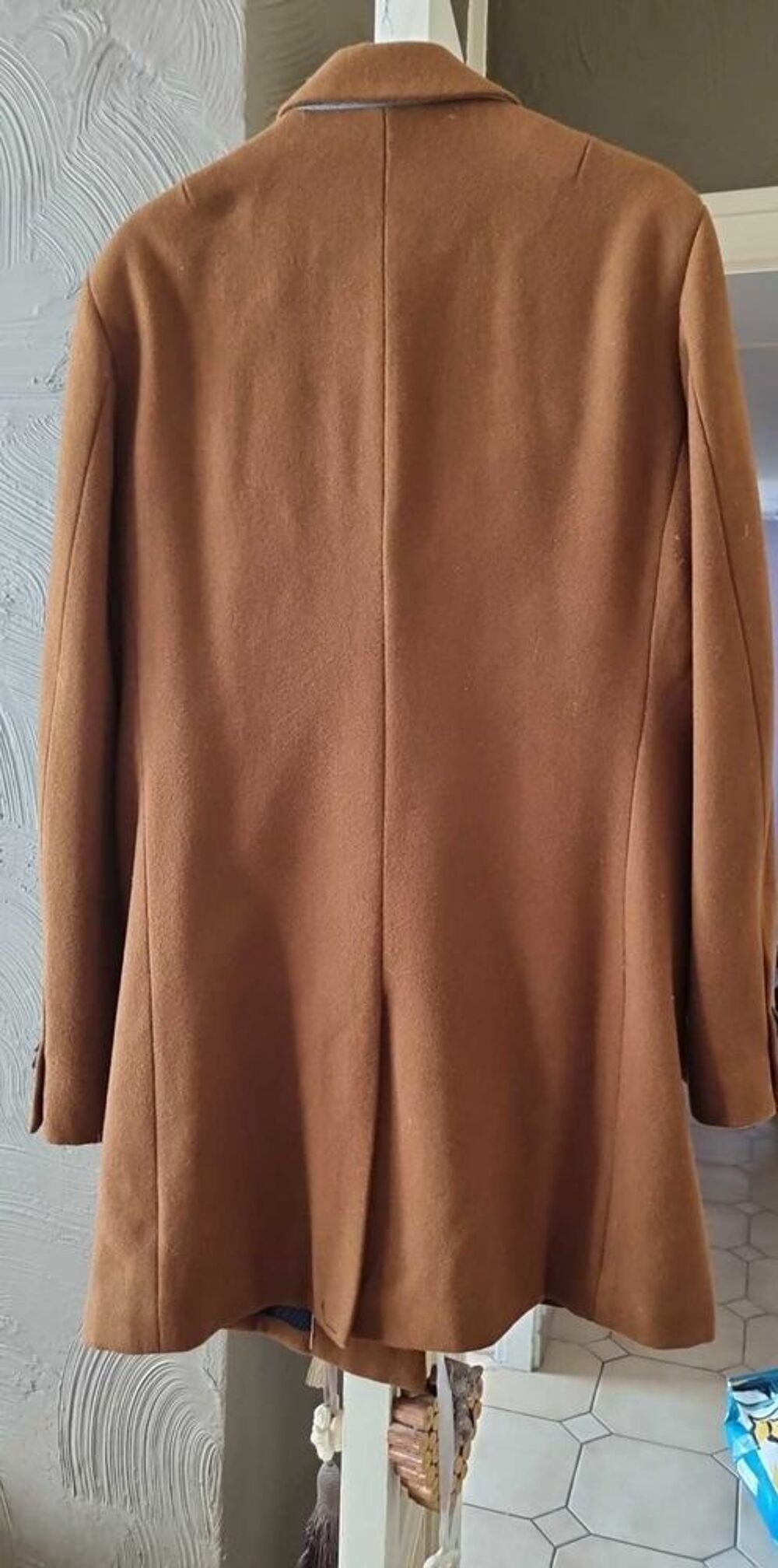 Tr&egrave;s beau manteau homme. Taille M. Marque Jules Vtements