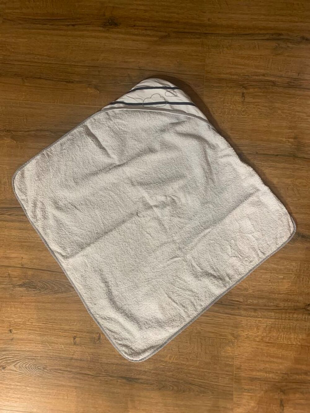 Drap de bain b&eacute;b&eacute; &acute;&acute; Natti &amp; co by chilwood &acute;&acute; Puériculture