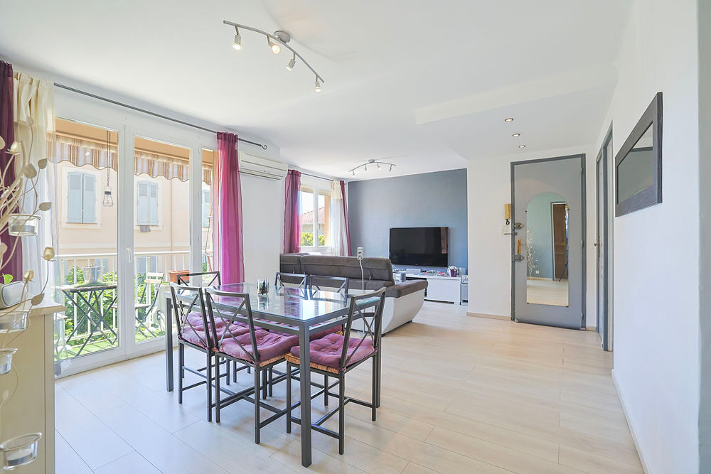 Vente Appartement Appartement T3 traversant 63m² - Hyères Godillot Hyères