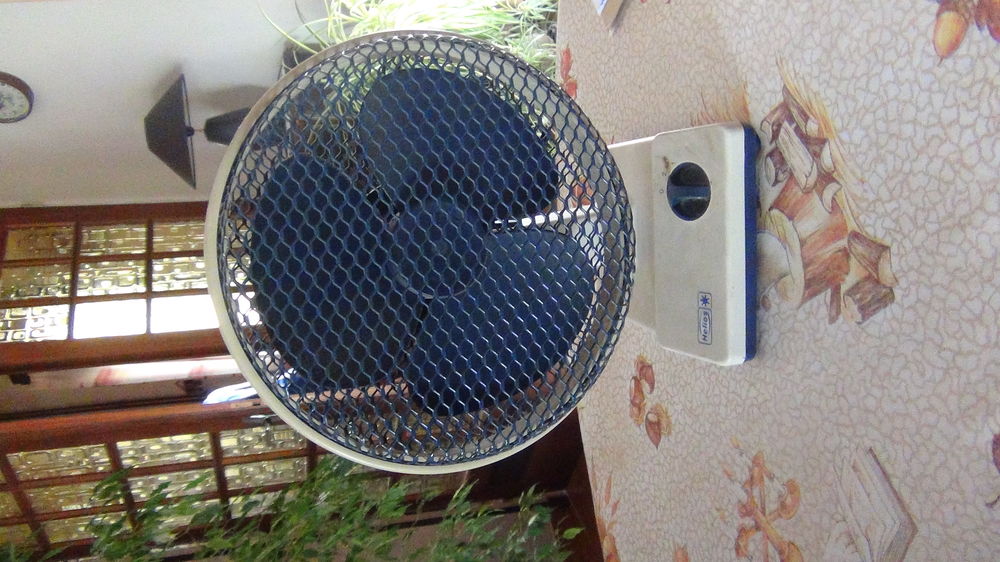 VENTILATEUR SUR SUPPORT Electroménager