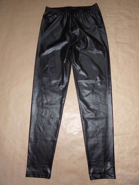 Legging en taille 2-3 4 Montaigu-la-Brisette (50)