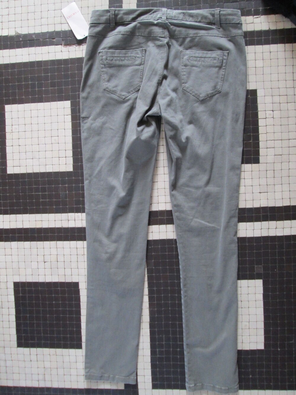 Pantalon kaki Cama&iuml;eu Neuf Vêtements