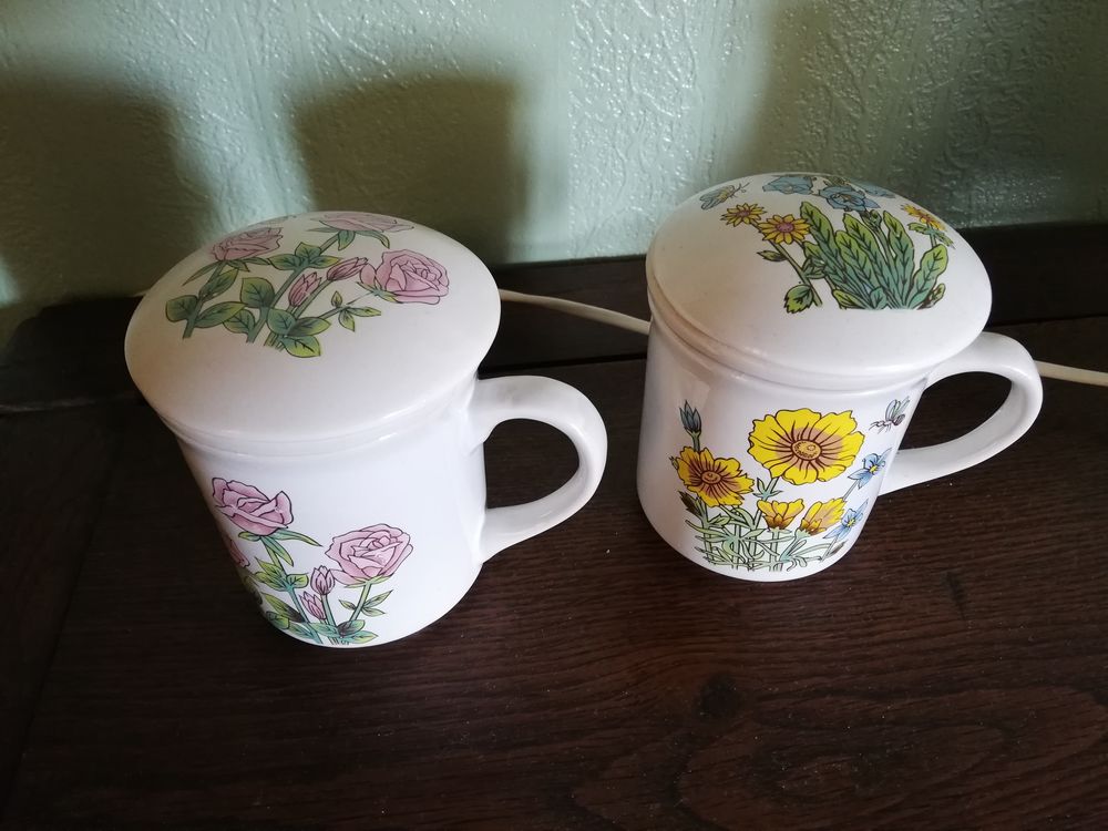 TASSES A TH&Eacute; AVEC FILTRE MOTIF FLEURS Cuisine