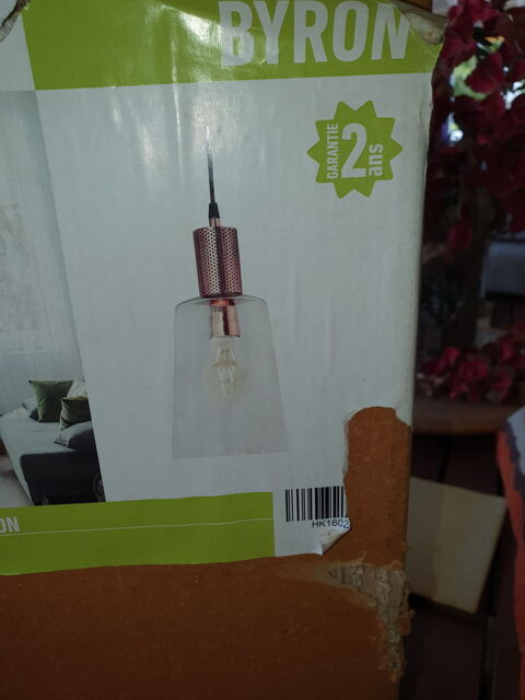 Suspension tr�s originale, neuve 60 Saint-Fran�ois (97)