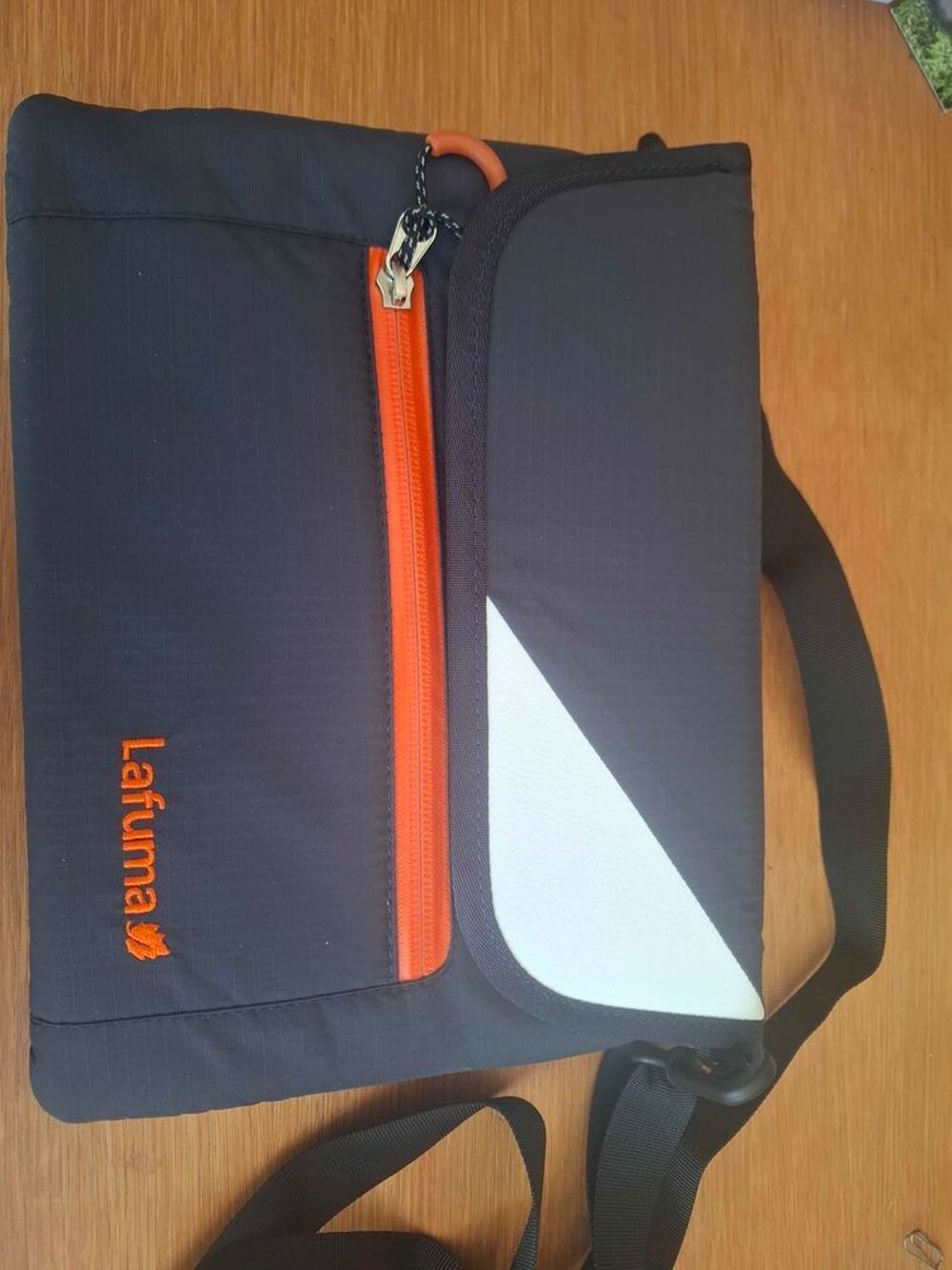 Tablette samsung galaxy tab 4 SM T230 Téléphones et tablettes