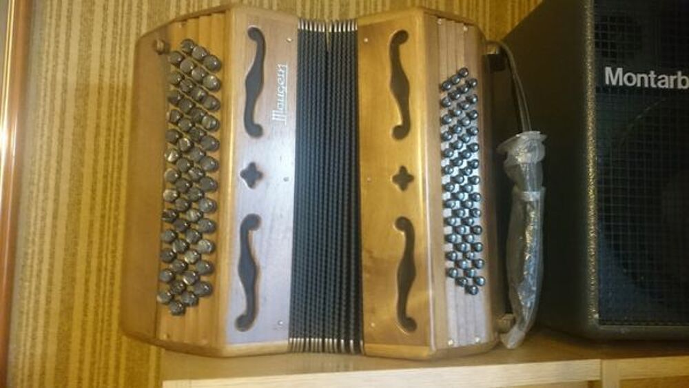 accord&eacute;on Maugein basses chromatique Instruments de musique