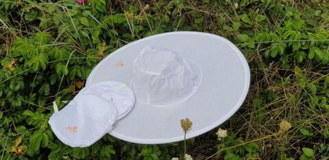 Grand chapeau blanc en coton pliable avec sa pochette Neuf 10 Antony (92)