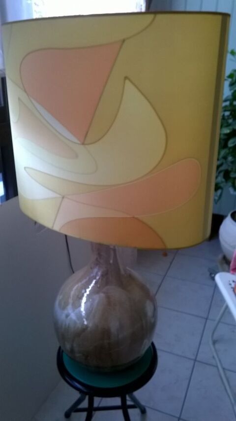 Lampe Vintage Modèle Unique 120 Grisolles (82)