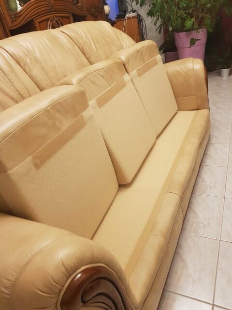 vent canapé cuir beige très bon état 220 Marseille 10 (13)