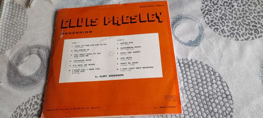  ELVIS PRESLEY 33 TOURS CD et vinyles