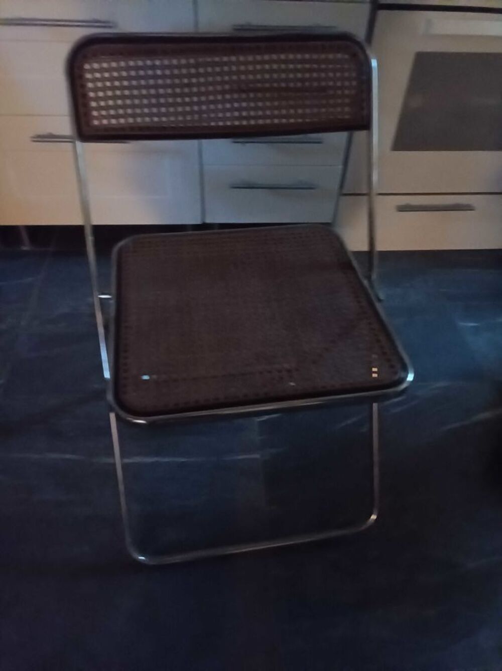 chaise cannel&eacute;e vintage Meubles