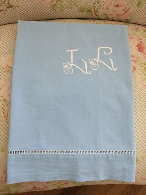 Tissu monogramme pour couture 3 Chteauroux (36)