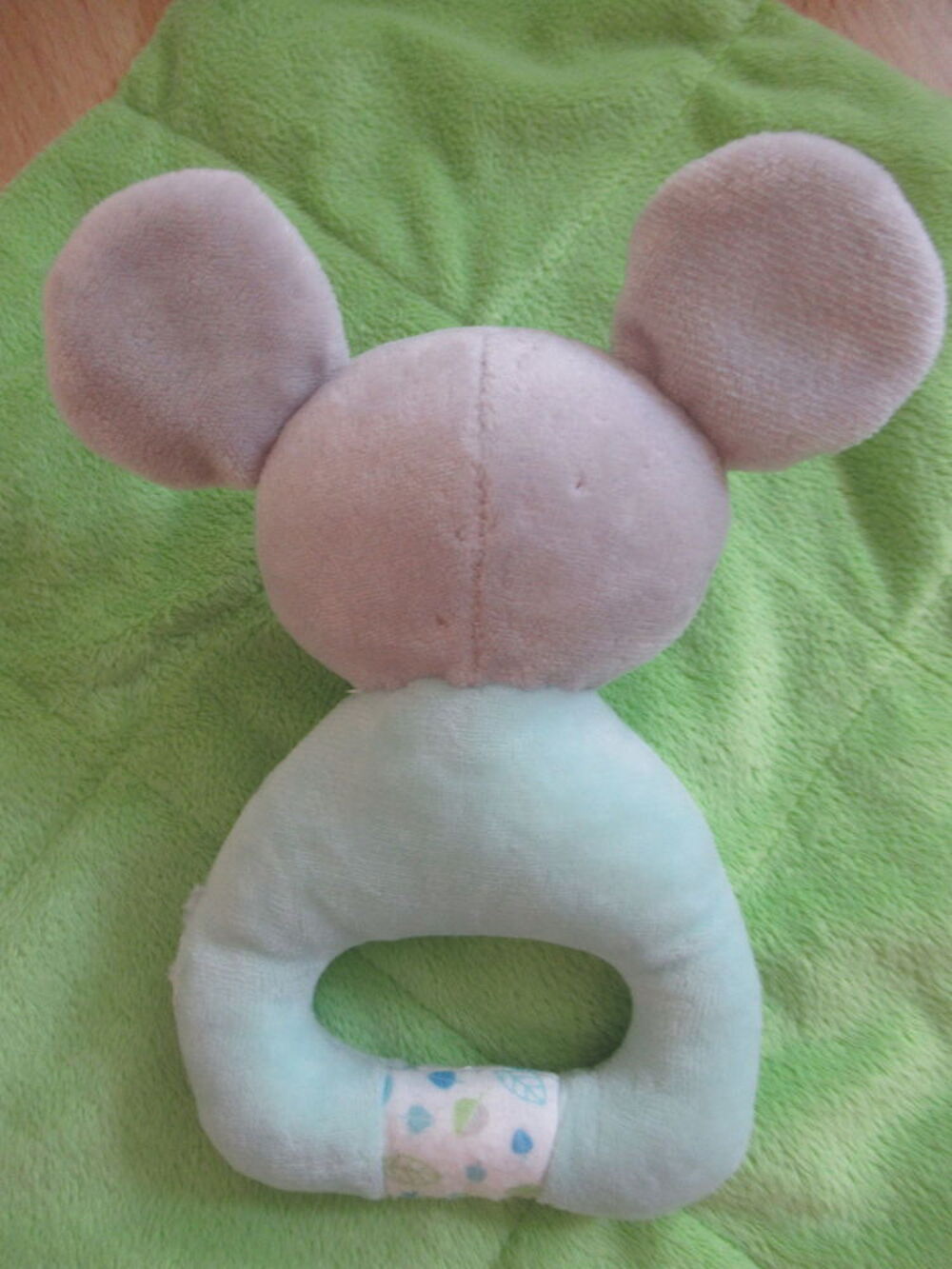 Hochet souris - gris et vert pastel Puériculture