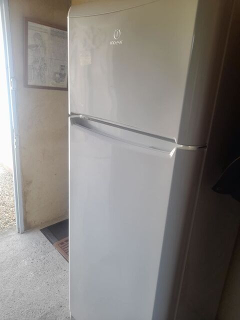 Frigo Congelateur 150 Aramon (30)