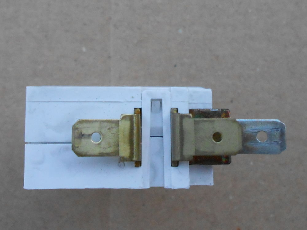 BOUTON POUSSOIR INVERSEUR (111)
Bricolage
