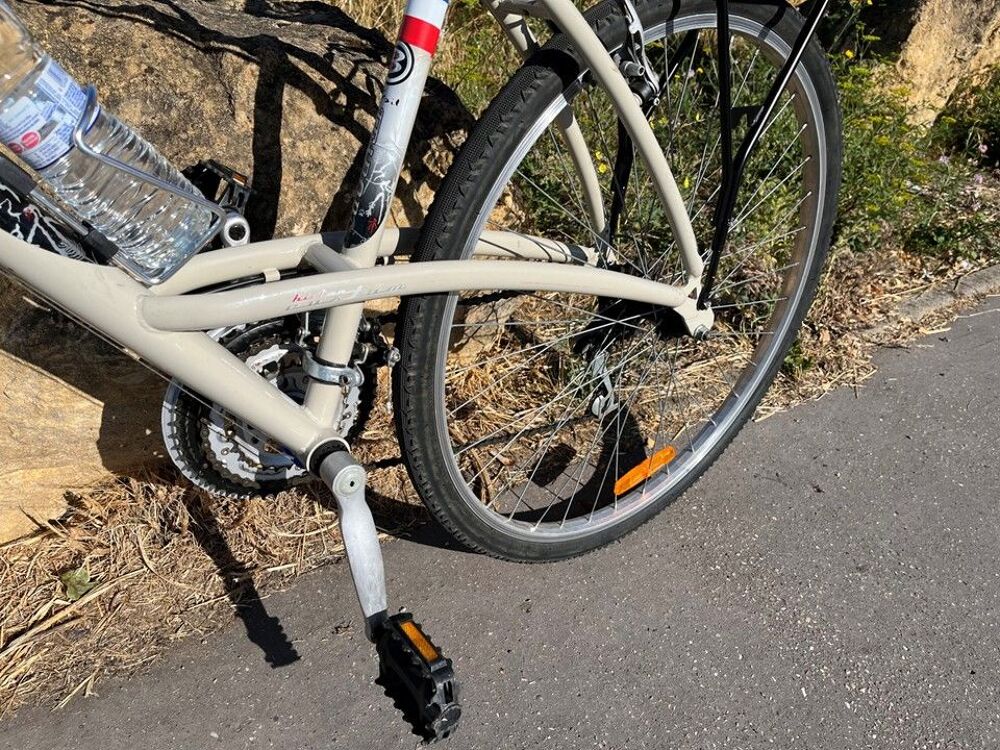 V&eacute;lo TRIBAN, Gravel, cadre XL, en tr&egrave;s bon &eacute;tat. Vélos