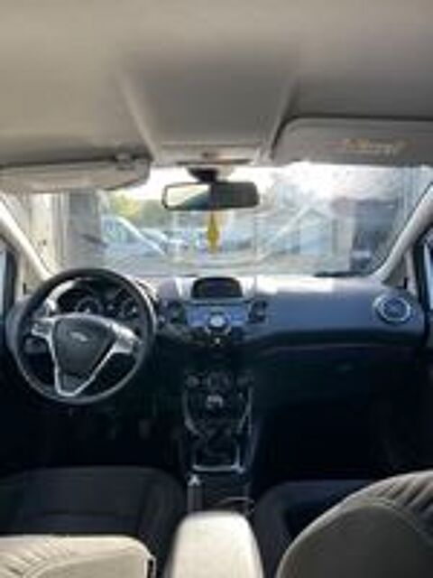 Annonce voiture Ford Fiesta 6300 