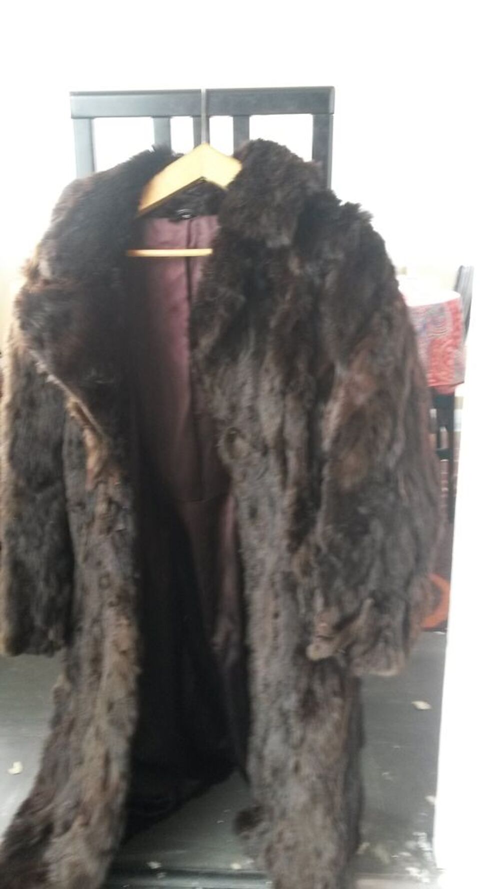 MANTEAU ASTRAKAN couleur MARRON ETAT NEUF Vêtements