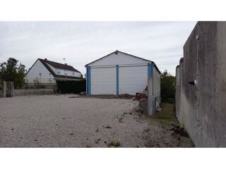  Plateau à vendre 1 pièce 684 m²
