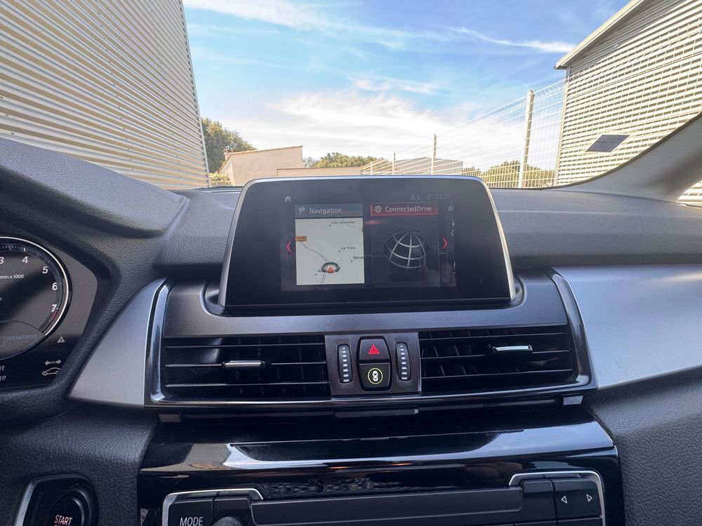 Serie 2 Active Tourer 225xe iPerformance 224 ch BVA6 Business Design 2018 occasion 84290 Sainte-C&eacute;cile-les-Vignes
