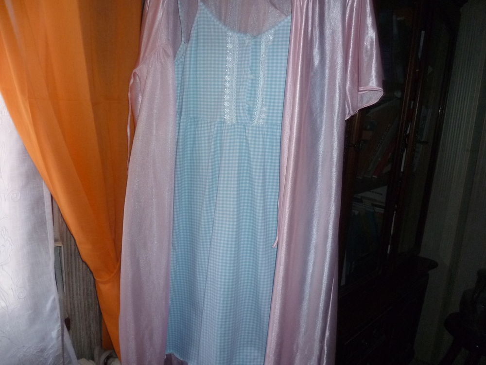 Nuisette privilege vichy bleu et blanc 48 avec d&eacute;shabill&eacute; Vêtements