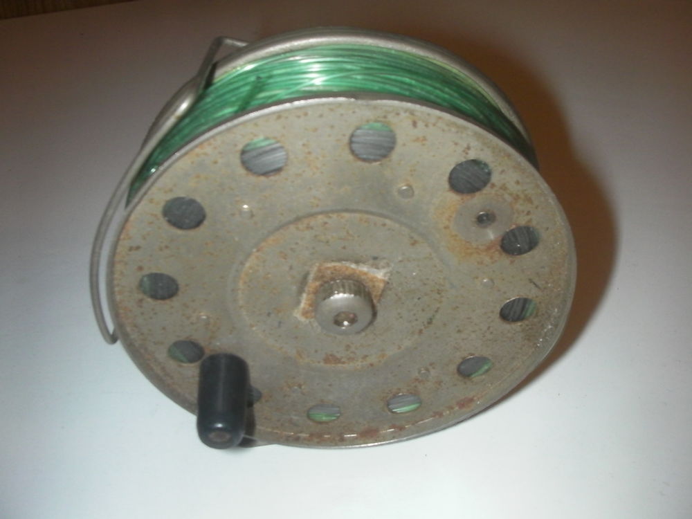  Moulinet mouche ancien Sports