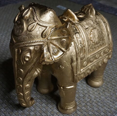 Eléphant doré (Inde)  0 Hyères (83)