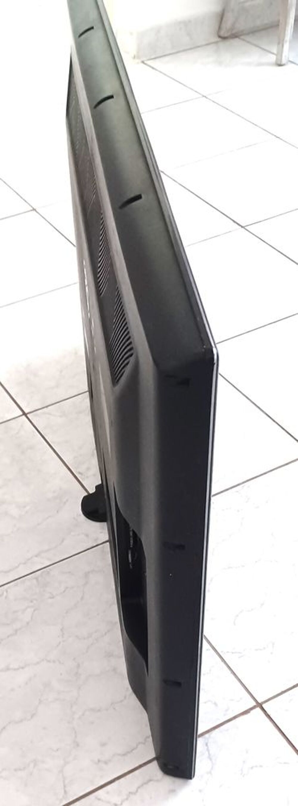 T&eacute;l&eacute;vision &agrave; fixer au mur ou a poser Photos/Video/TV