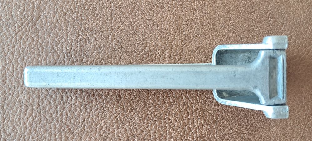 presse ail vintage en aluminium en 2 parties amovibles 
Cuisine