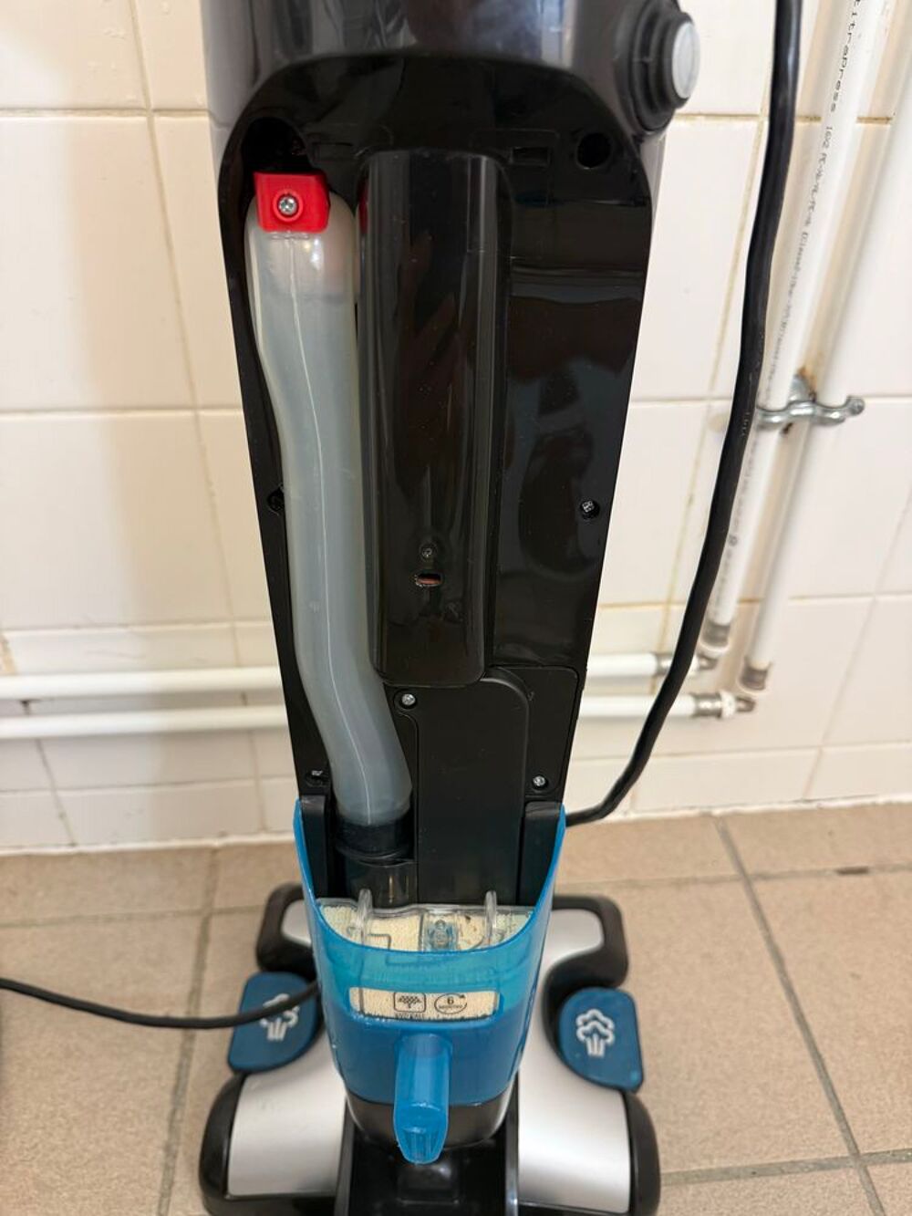 Rowenta Clean &amp; Steam nettoyeur vapeur aspirateur en parfait &eacute;tat de marche tr&egrave;s propre TBE Electroménager