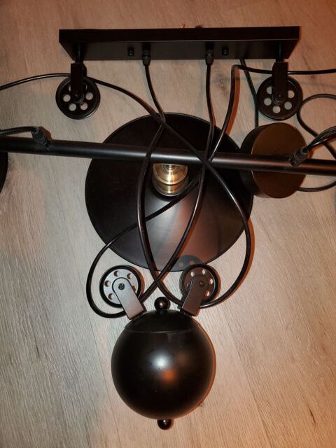 Luminaire poulie industrielle noir Neuf. 50 Dinard (35)